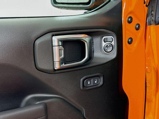 new 2025 Jeep Wrangler car, priced at $54,620