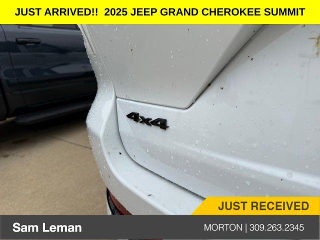 new 2025 Jeep Grand Cherokee car, priced at $59,235