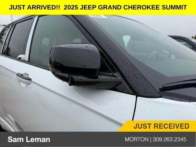 new 2025 Jeep Grand Cherokee car, priced at $59,235