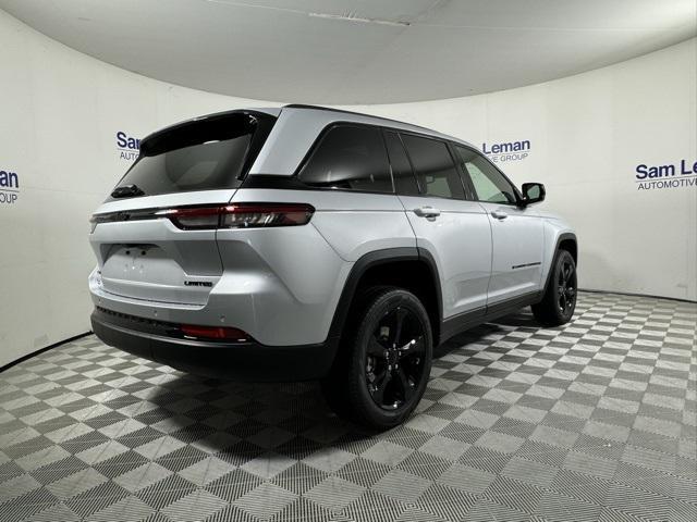 new 2024 Jeep Grand Cherokee car, priced at $43,035