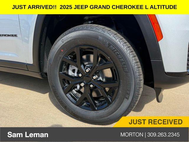 new 2025 Jeep Grand Cherokee L car, priced at $41,229