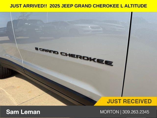 new 2025 Jeep Grand Cherokee L car, priced at $41,229