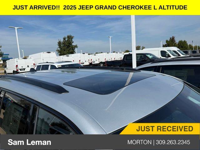 new 2025 Jeep Grand Cherokee L car, priced at $41,229