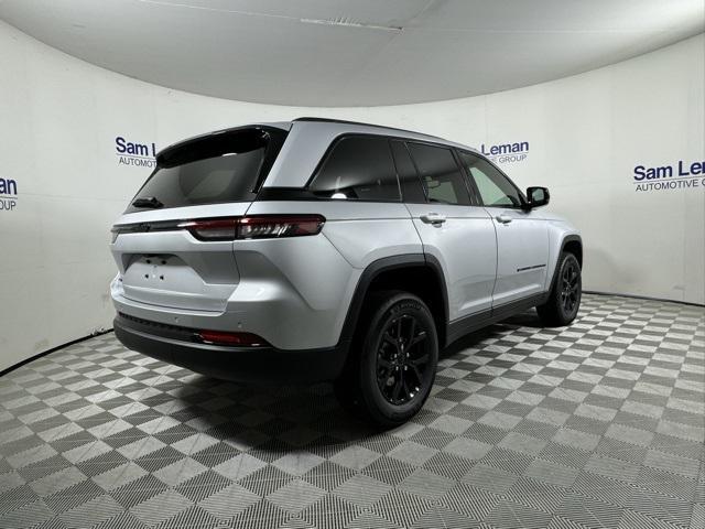 new 2024 Jeep Grand Cherokee car, priced at $38,025