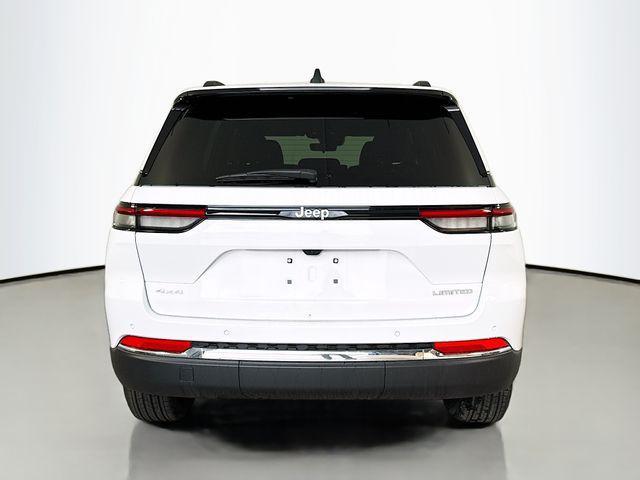 new 2025 Jeep Grand Cherokee car, priced at $40,881