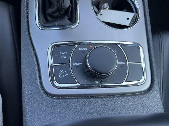 used 2022 Jeep Grand Cherokee car, priced at $24,995