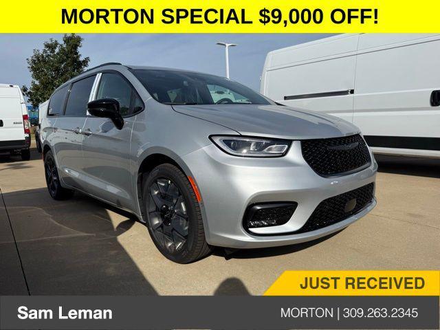 new 2026 Chrysler Pacifica car, priced at $44,760