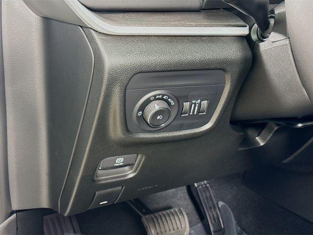 new 2025 Jeep Grand Cherokee L car, priced at $39,458