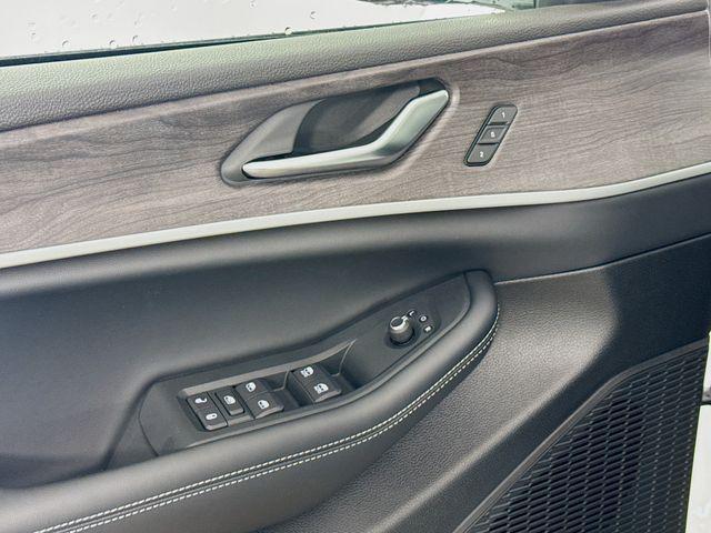 new 2025 Jeep Grand Cherokee L car, priced at $39,458