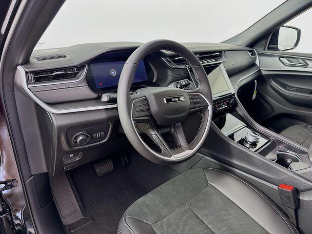 new 2025 Jeep Grand Cherokee L car, priced at $42,275