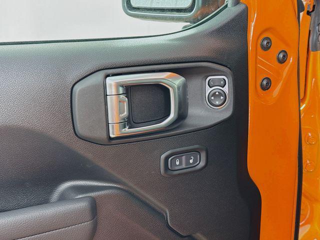 new 2025 Jeep Wrangler car, priced at $43,568