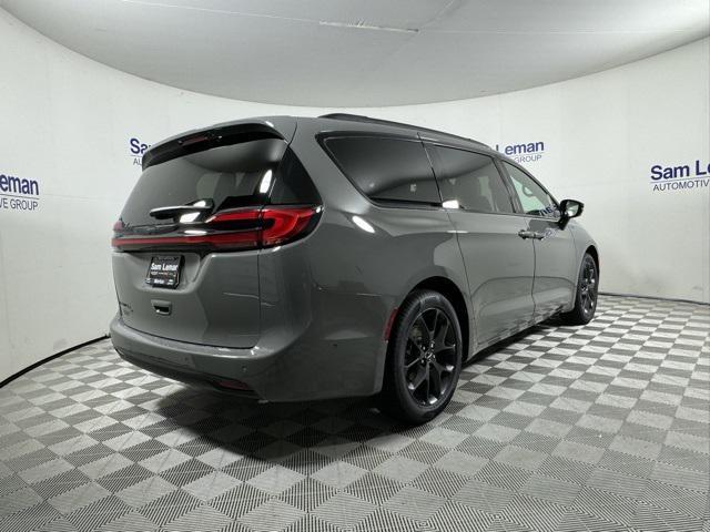 new 2024 Chrysler Pacifica car, priced at $38,435