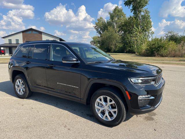 used 2023 Jeep Grand Cherokee car, priced at $30,955