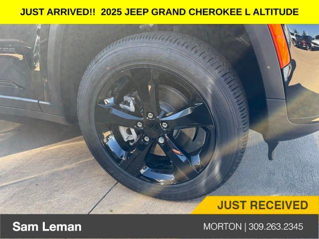 new 2025 Jeep Grand Cherokee L car, priced at $43,869