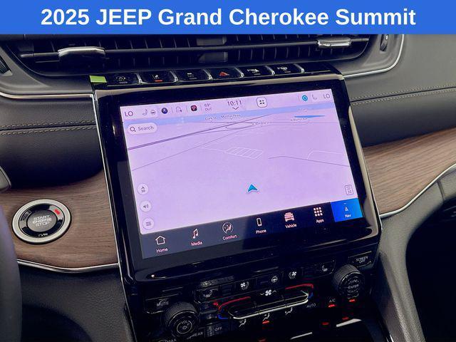 new 2025 Jeep Grand Cherokee car, priced at $54,435