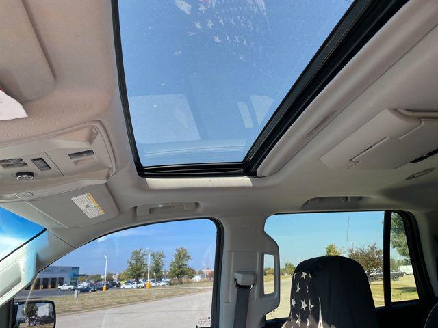 used 2019 GMC Yukon car, priced at $32,428