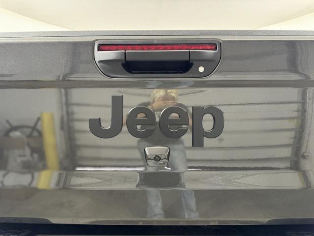 new 2024 Jeep Gladiator car, priced at $45,260