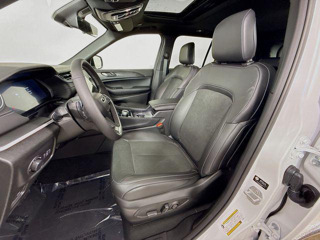new 2025 Jeep Grand Cherokee car, priced at $41,755