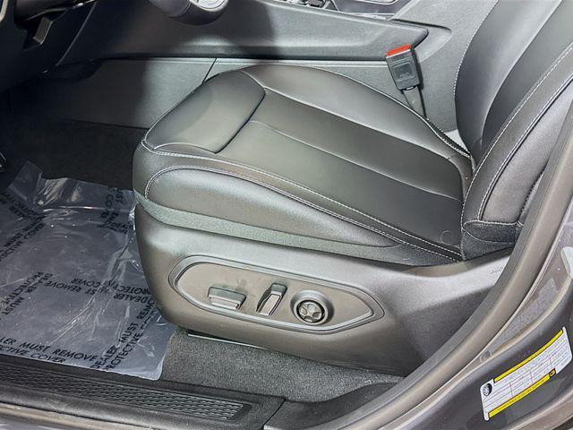 new 2025 Jeep Grand Cherokee car, priced at $42,535