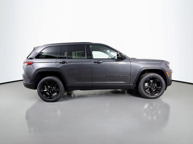 new 2025 Jeep Grand Cherokee car, priced at $42,535