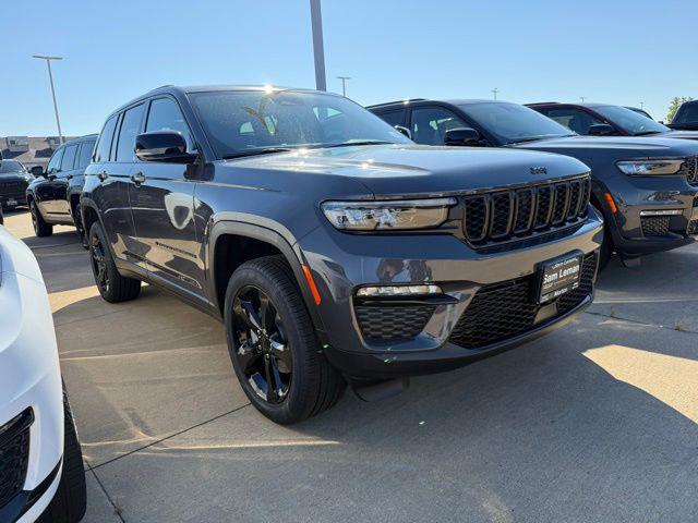 new 2025 Jeep Grand Cherokee car, priced at $43,735