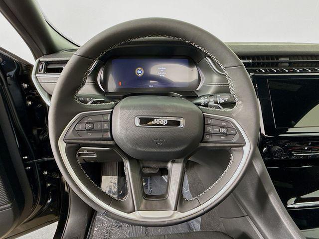 new 2025 Jeep Grand Cherokee car, priced at $38,970