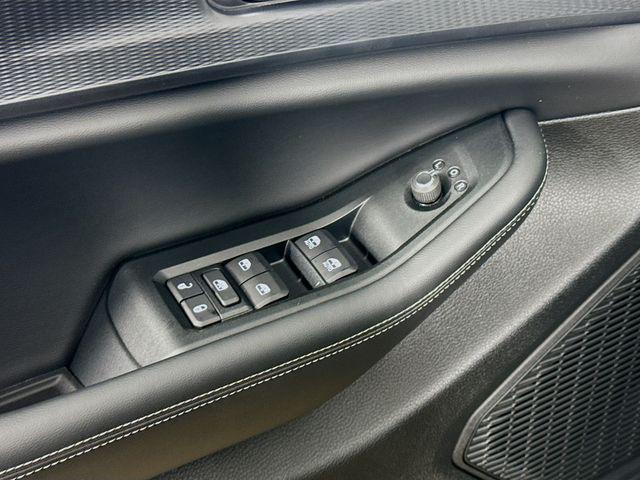 new 2025 Jeep Grand Cherokee car, priced at $38,970