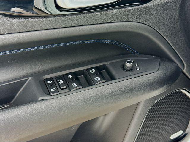 used 2025 Jeep Compass car, priced at $29,148