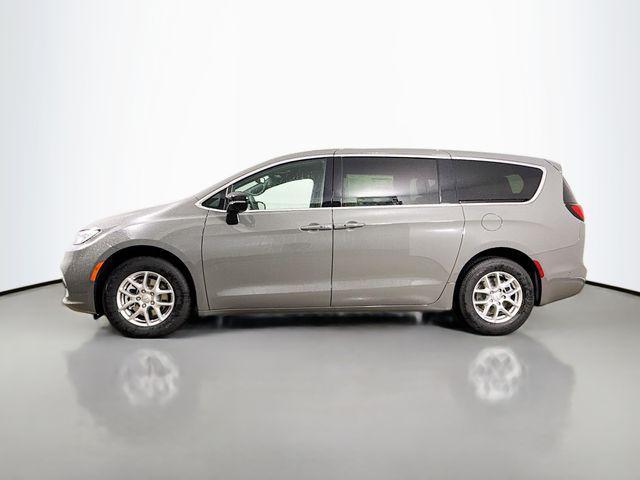 new 2025 Chrysler Pacifica car, priced at $43,527