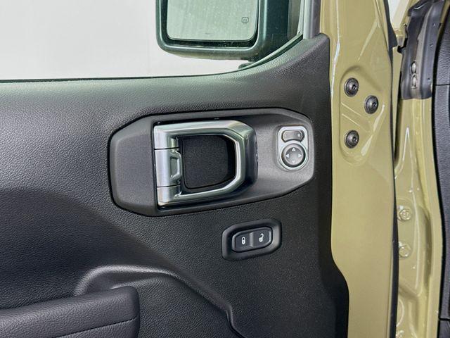 new 2025 Jeep Wrangler car, priced at $40,421