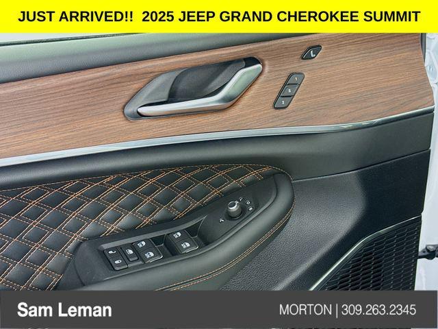 new 2025 Jeep Grand Cherokee car, priced at $56,985