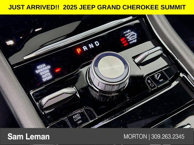 new 2025 Jeep Grand Cherokee car, priced at $56,985