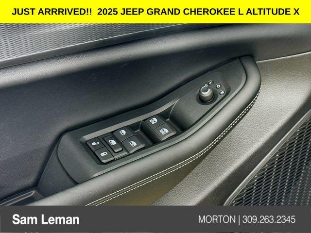 new 2025 Jeep Grand Cherokee L car, priced at $41,230