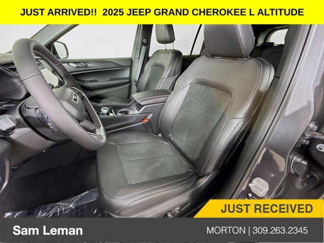 new 2025 Jeep Grand Cherokee L car, priced at $42,225