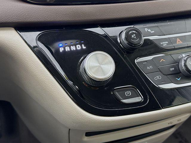 used 2017 Chrysler Pacifica car, priced at $13,994