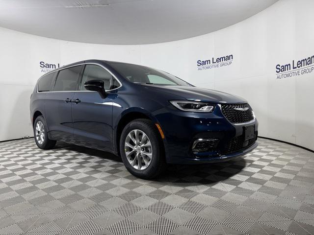 new 2025 Chrysler Pacifica car, priced at $40,915