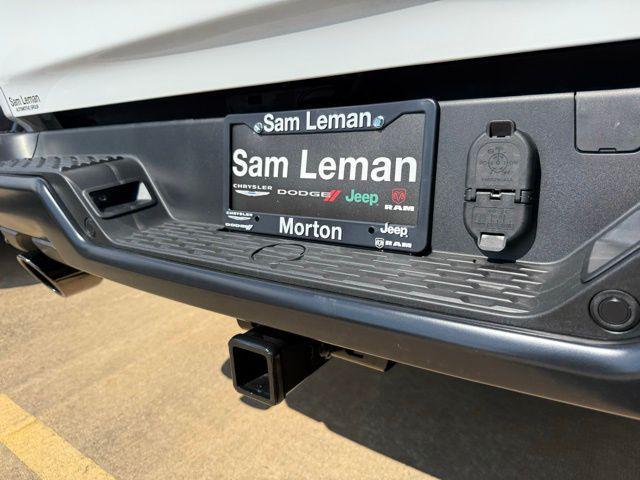 new 2025 Ram 1500 car, priced at $42,925