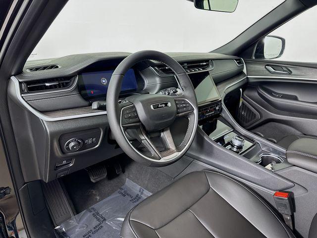 new 2025 Jeep Grand Cherokee L car, priced at $48,257