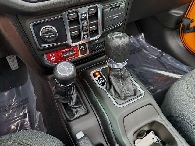 new 2025 Jeep Wrangler car, priced at $51,670