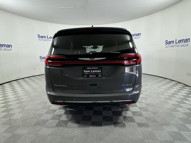 new 2024 Chrysler Pacifica Hybrid car, priced at $43,745