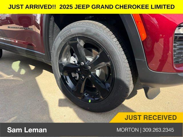 new 2025 Jeep Grand Cherokee car, priced at $45,735