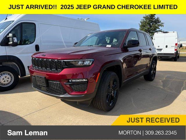 new 2025 Jeep Grand Cherokee car, priced at $45,735