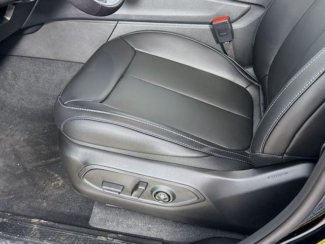 new 2025 Jeep Grand Cherokee car, priced at $45,716