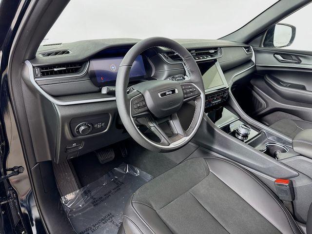 new 2025 Jeep Grand Cherokee car, priced at $39,030