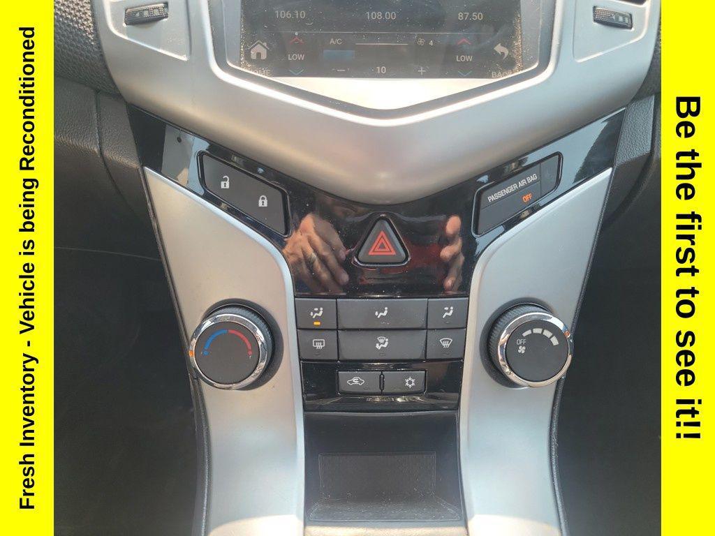 used 2014 Chevrolet Cruze car, priced at $6,500