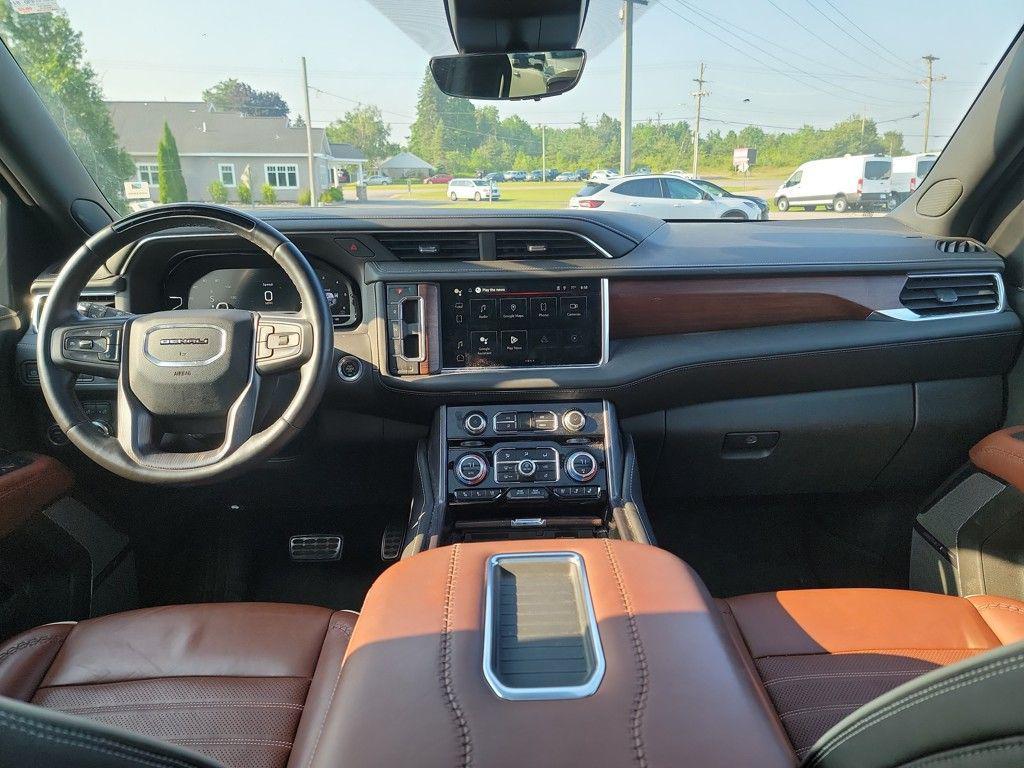 used 2023 GMC Yukon XL car, priced at $58,500