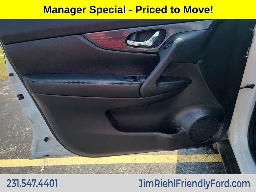 used 2020 Nissan Rogue car, priced at $15,500