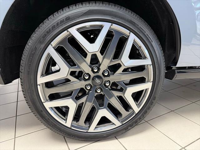new 2025 Ford Expedition car, priced at $86,262