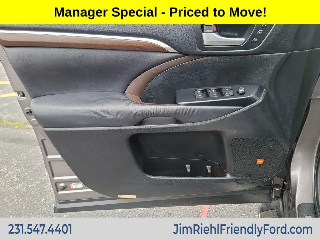 used 2016 Toyota Highlander car, priced at $18,500