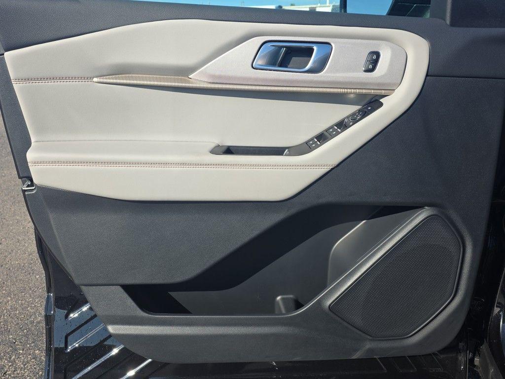 new 2025 Ford Explorer car, priced at $45,132